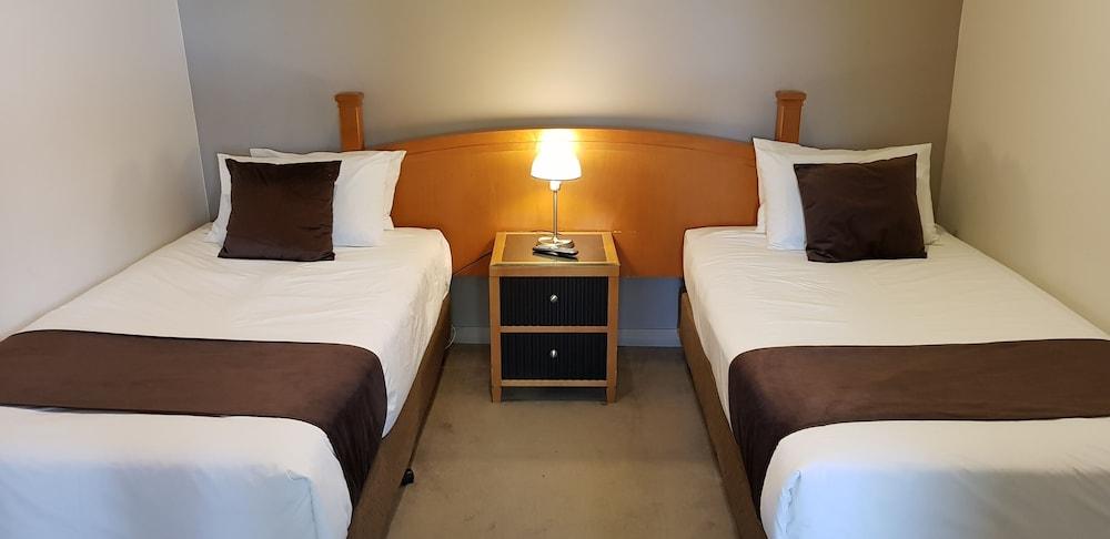 The Grand Motel Griffith Luaran gambar