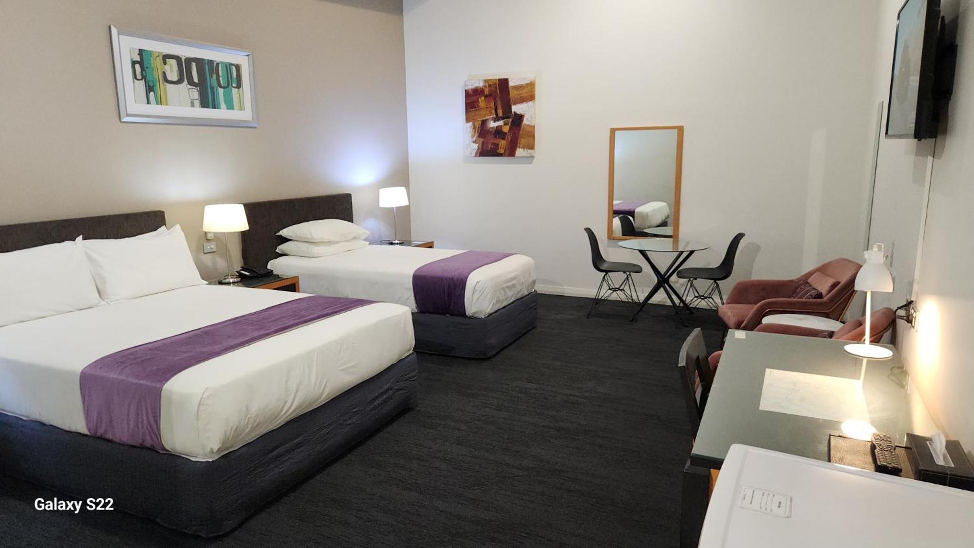The Grand Motel Griffith Luaran gambar